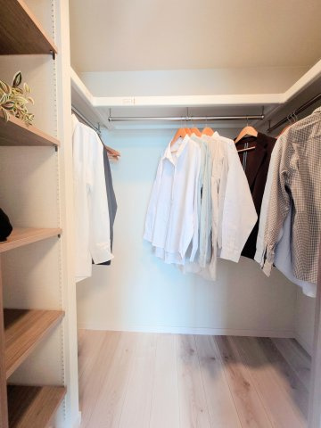 マルチウォークインクローゼット　洋服がたくさんある方もたっぷり収納できます♪