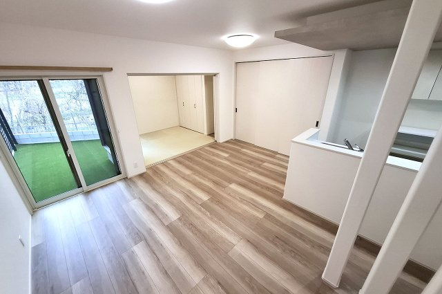 LDK+和室：間の扉を開放すれば、約20.25帖の広々空間が実現。