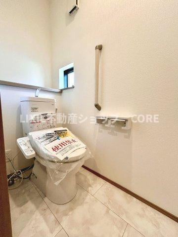 トイレスペースが1・2階にございますので、朝の混雑時に家族が分散して使用できます。