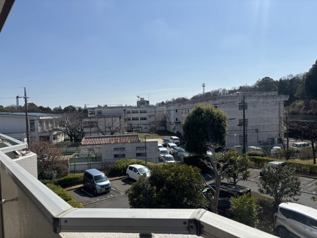 自然が多いので眺望から四季を感じることが出来そうです。
