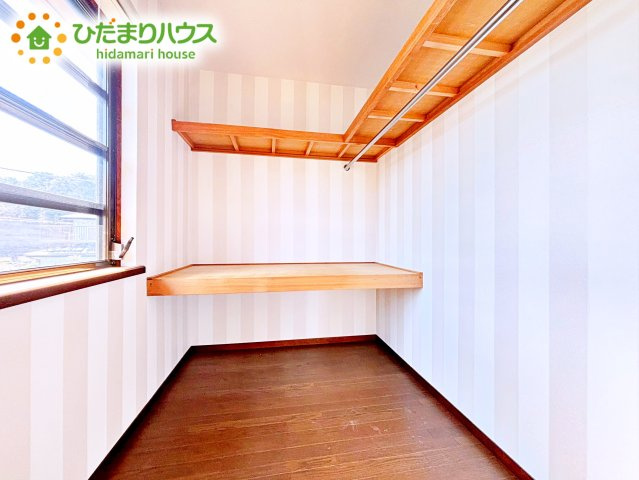 ゆとりのあるクローゼットが付いているので、お部屋もスッキリ片付き、朝の身支度もスムーズにできます。