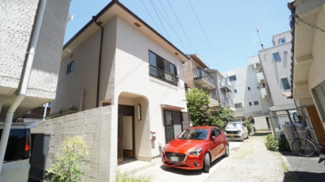 3ＤＫ戸建て　2Ｆにもトイレつき　マツダZoomZoomスタジアム、コストコすぐ近く便利な立地