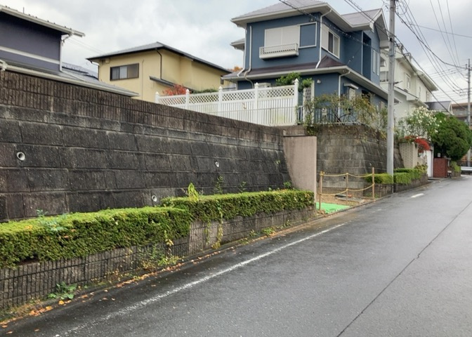 人が暮らすうえで日光は大切な要素となります。日当たりの良さは譲れないポイントですね。併せて近くに大きな建築物の建築予定がないか、あるいはそれが可能な土地が近くにないか事前に確認することもお勧めします。