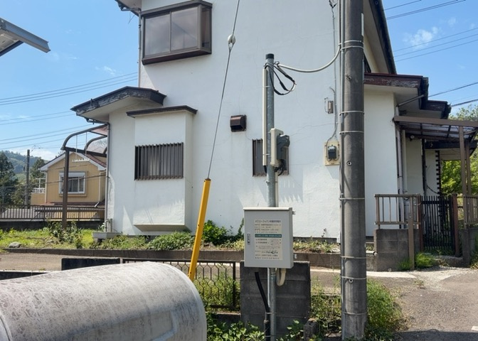 土地の面積＝住宅面積ではありません。建ぺい率の問題などで、土地のある場所によって住宅を建てられる面積は限られています。高さもしかり、「土地」という言葉の中には、建築条件も含まれると考えておきましょう。