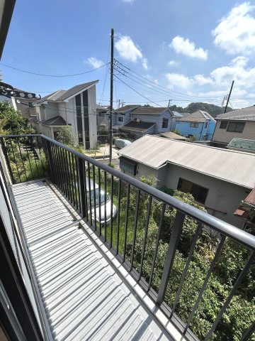 南向きのバルコニー。日当たり眺望良好です。