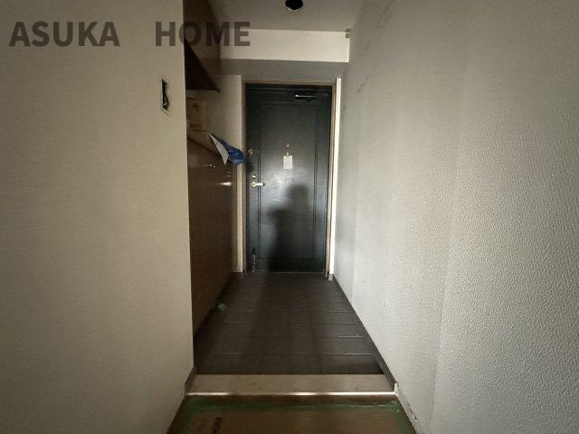 シューズクロークは鍵や写真が置けて利便性も◎