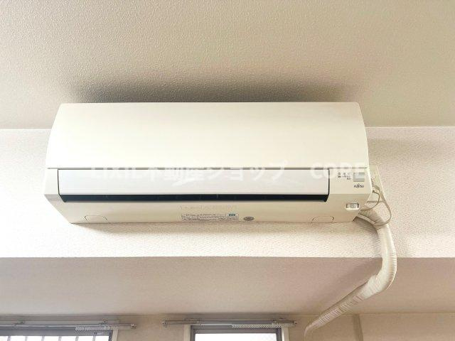 エアコン付きで1年中快適にお過ごし頂けます。お引越しの初期費用を抑えることができる嬉しい設備です。