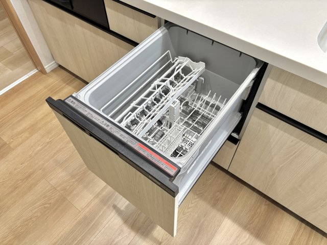 洗浄から乾燥までこれ1台！便利な食洗機付き！