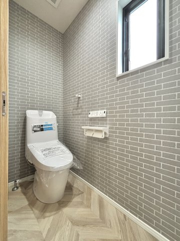 トイレは1階と2階に1つずつあります