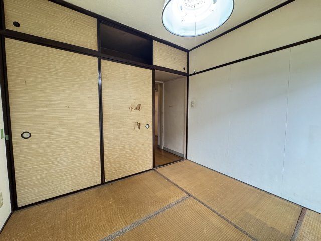 収納たっぷりの押入です。