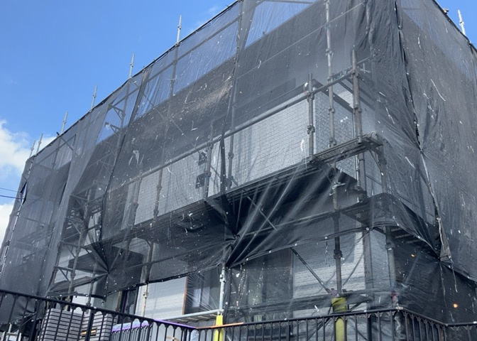 隣家の土地はどうなっているのか、生活利便施設が近くにあるのか、学校まで近いかなど、お客様のライフスタイルにあわせたイメージが重要です。また、近くにあると困る施設が近くにないかも確認するといいでしょう。