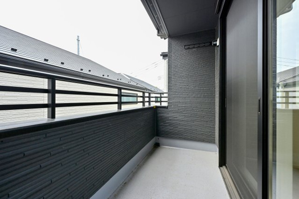 【練馬区立野町 最終1棟 オール電化×ハイグレード住宅のバルコニー】