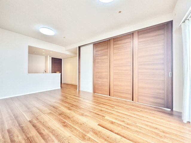 ライフスタイルに合わせて、独立したお部屋としても開放的なLDKとしても利用できます。
