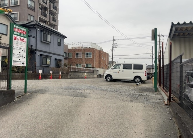 隣家の土地はどうなっているのか、生活利便施設が近くにあるのか、学校まで近いかなど、お客様のライフスタイルにあわせたイメージが重要です。また、近くにあると困る施設が近くにないかも確認するといいでしょう。