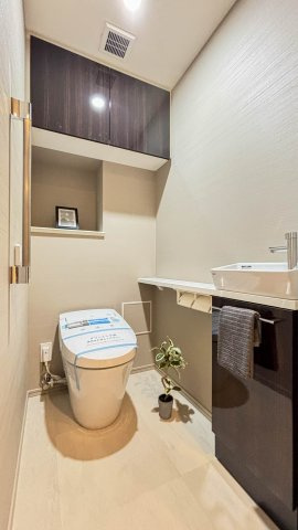 ゆったりとした空間のトイレです