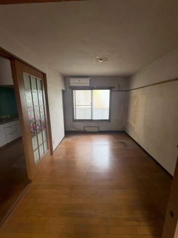 洋室1部屋目。