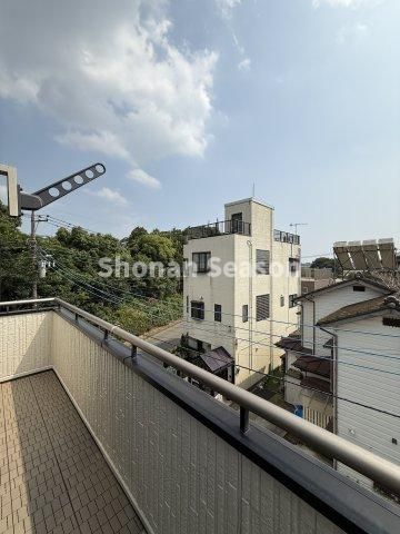 各階にバルコニーがあり家事効率がグッとアップしますよ◎