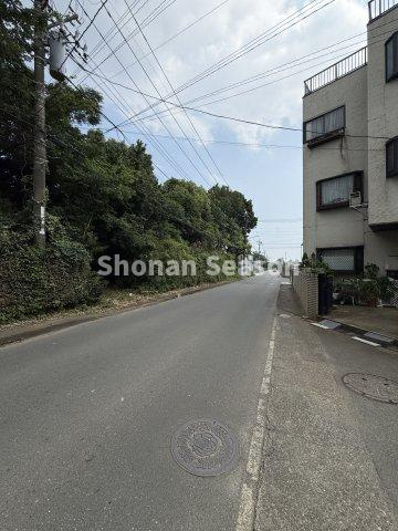 建物は耐久性・耐震性に優れた「軽量鉄骨」造◎