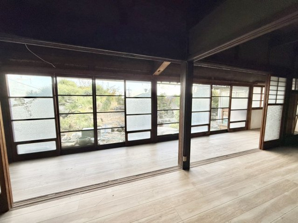 【田尻町　土地建物の内装】