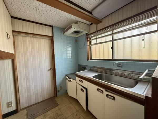 【田尻町　土地建物のキッチン】