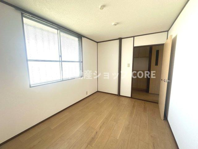 子供部屋には十分の広さです。収納もあるので、勉強机もベッドも十分に配置可能な空間！　