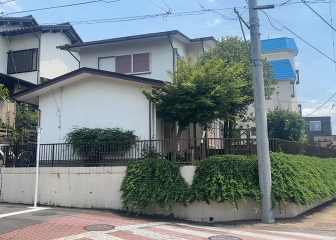 家を建てる前提で土地を探している場合、地盤の丈夫さは譲れない条件の一つです。地盤が脆弱だと追加工事が必要となります。また、過去に地盤沈下や液状化現象を起こした土地は、できるだけ避けた方がいいでしょう。