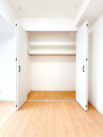 南東洋室の収納になります♪