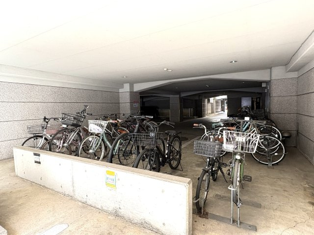 駐輪場になります♪