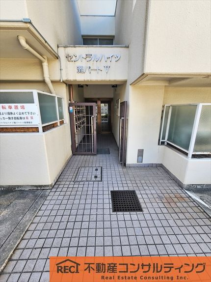 趣味の時間を楽しめる約37？の広々バルコニー付き