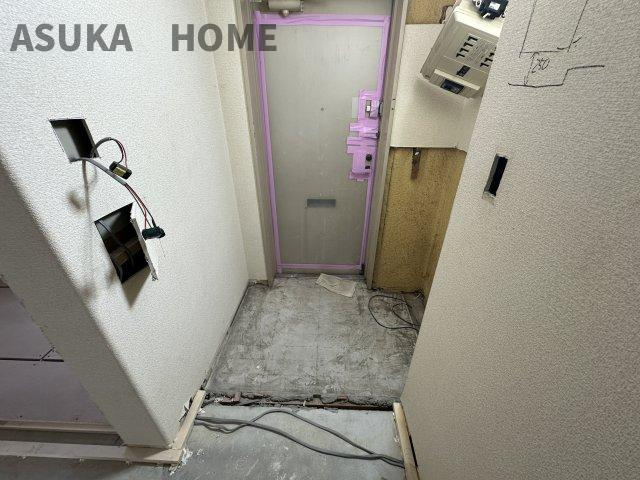 シューズボックスも新規交換です。