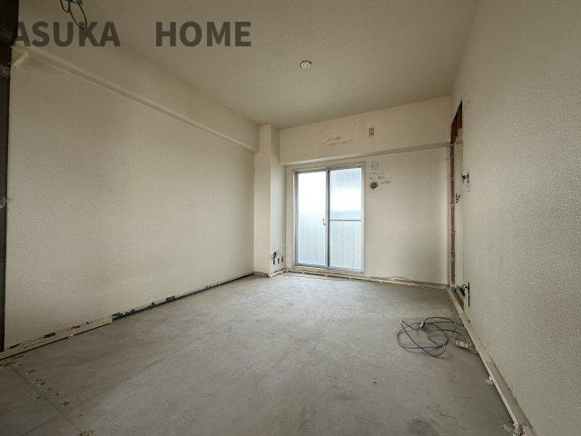開き戸の居室は主寝室や子ども部屋など、ライフスタイルに合わせて柔軟にお使いいただけます。