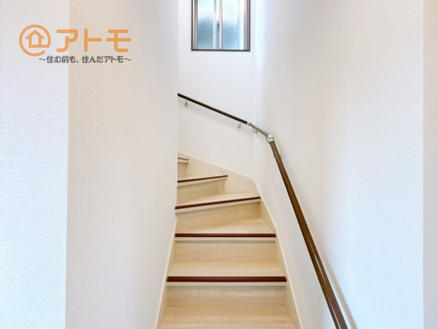 階段は緩やかで手すりもついているので上りやすくなっています！