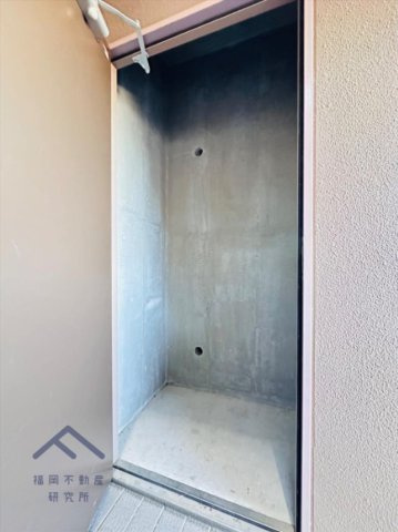 専用トランクルーム完備　奥行き高さがしっかりとあるので背の高いものでも収納可能