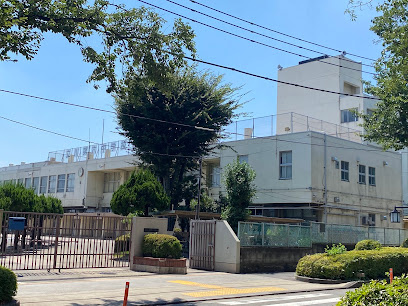 市立立川第六中学校まで徒歩16分
