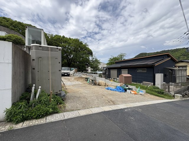現地写真。プラス不動産販売なら、現場の全ての棟をまとめてご見学頂けます。