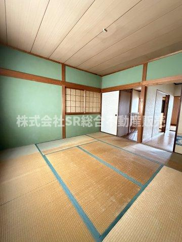 寝る時は布団派の方にはピッタリのお部屋です♪