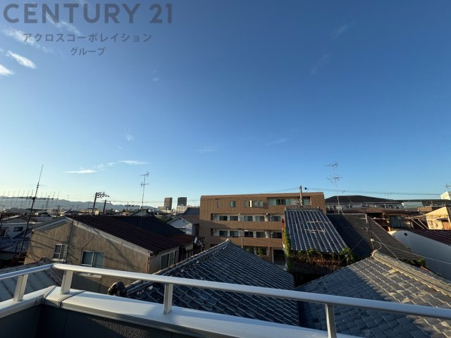 周辺は戸建が立ち並ぶエリアとなっております。