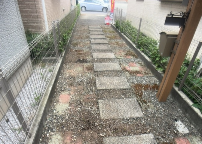 駐車場と明記されていても、最小スペースでつくられた駐車場だと大型車は駐車できなかったり、出入りしにくくなったりする可能性があります。お車のサイズと購入したい物件の駐車場のサイズを現地で確認しましょう。