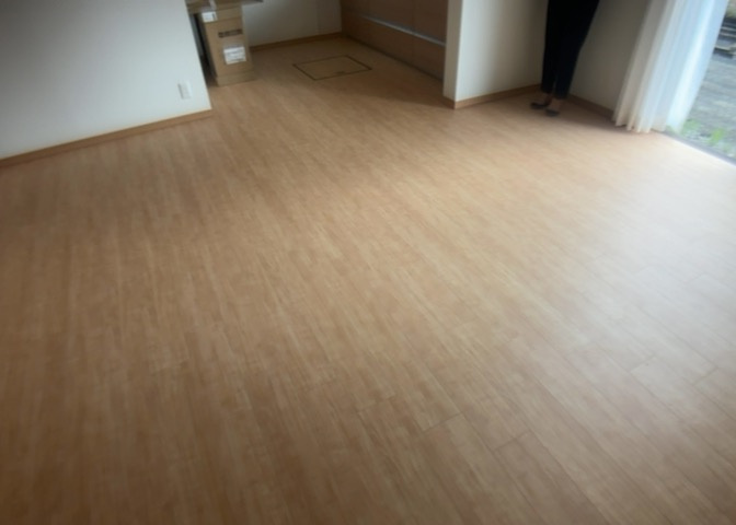 ダイニングにはダイニングテーブルセットなどを置くことが多く、間取りにおいて「D」と略記されますが、食事を作るときの作業場として使用したり、朝食を食べたりするときだけに使われるケースも少なくありません。