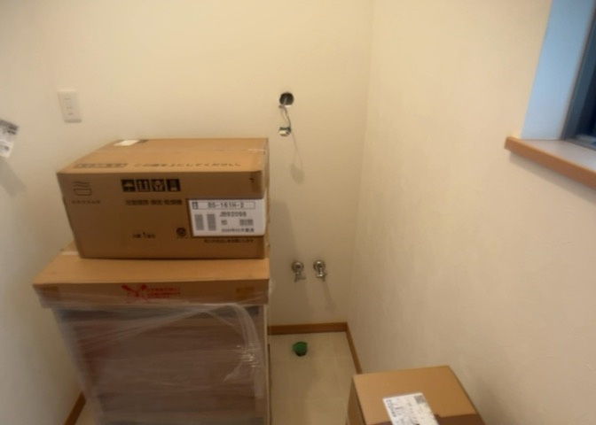 洗面化粧台では顔を洗ったり、身だしなみを整えることが本来の使い方ですが、用途によっては洗面化粧台に求められる機能が違ってくるため、ご自身や家族のライフスタイルに合ったものを選ぶことをおすすめ致します。