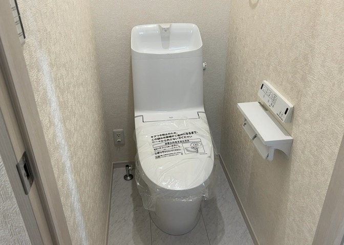 トイレは大きさや形、機能、抗菌性などが異なる多種多彩なタイプが各メーカーから出ています。それぞれに良さがあるため、事前にどういったタイプのトイレがいいのかをご家庭内で決めて、内見に行くといいでしょう。