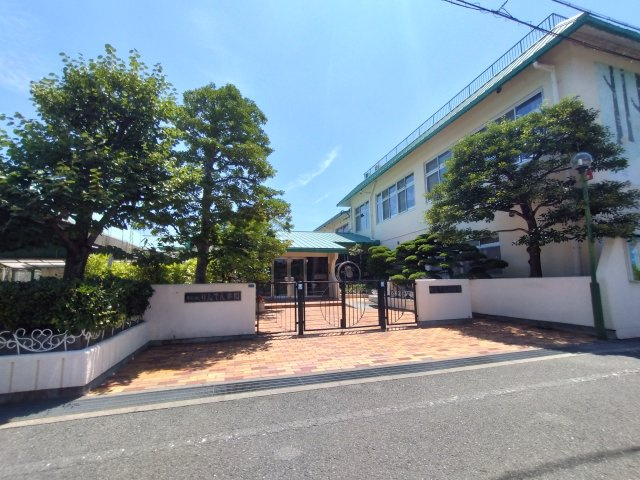 りんでん幼稚園　徒歩7分（約560ｍ）