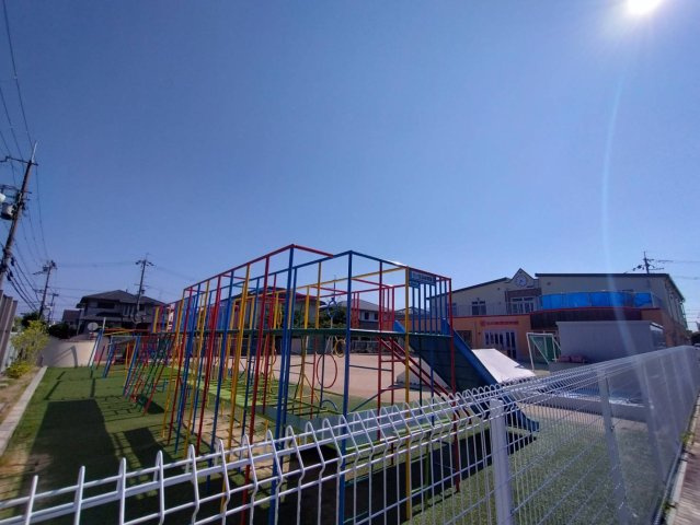 白川敬愛保育園　徒歩4分（約320ｍ）