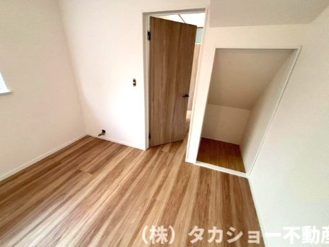 使い勝手のいい寝室です