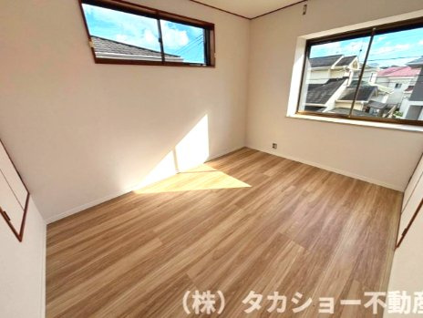 広々とした洋室です