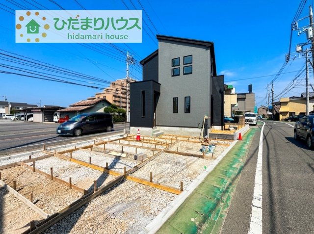 マイホームなら駐車場代がかかりません！しかも、自宅の駐車場で洗車ができます！今までコイン洗車に行っていた手間も省けて、節約にもつながります(^^♪