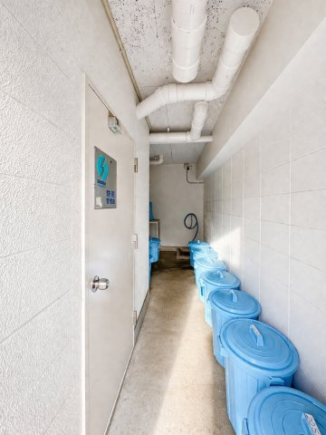 ◆管理体制良好なマンションです。清潔感のあるエントランスに開放感のある住環境。　
