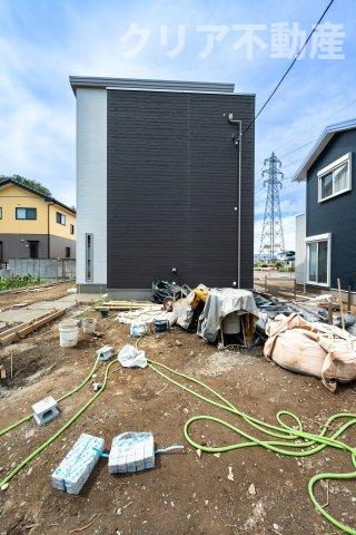 広々としたお庭でバーベキューやガーデニングも楽しめます♪