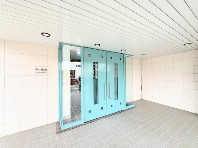 ◆管理体制良好なマンションです。清潔感のあるエントランスに開放感のある住環境。