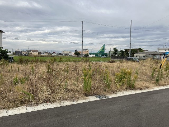 前面道路含む現地写真です